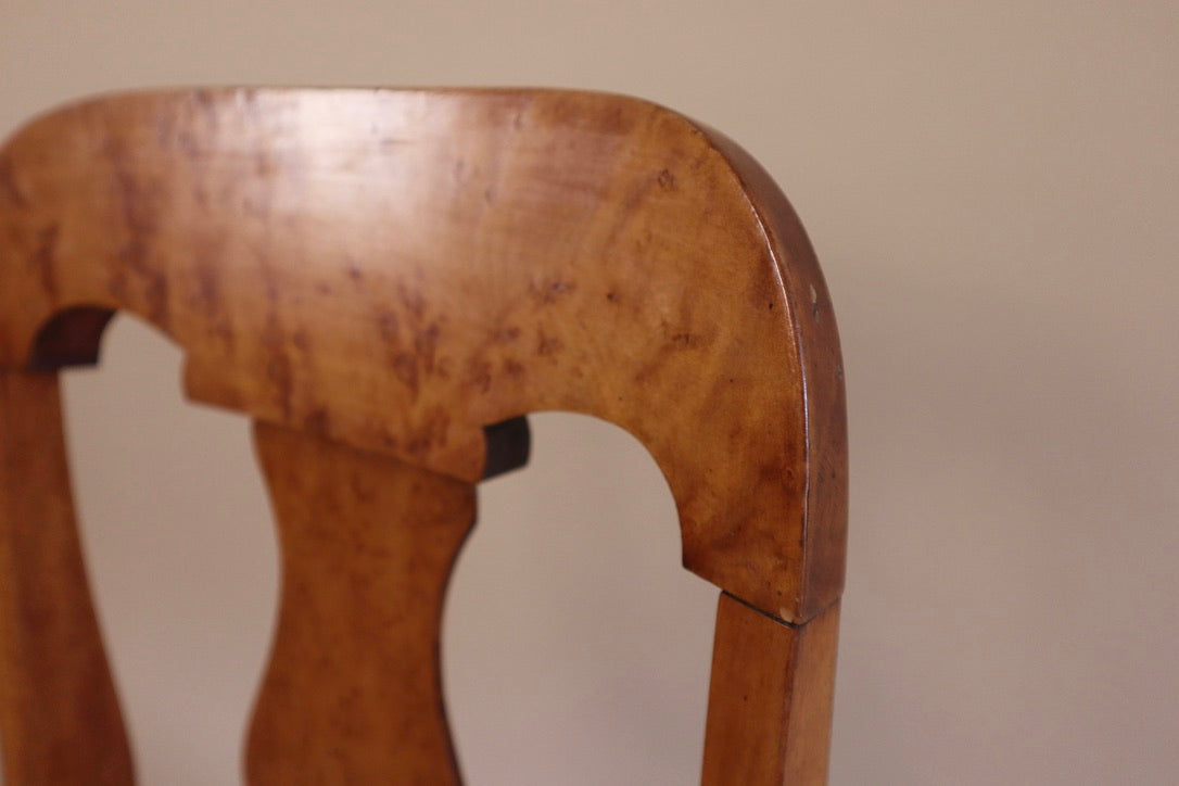 Early 20th Century Pair of Walnut Frame Chairs With Cane Seats