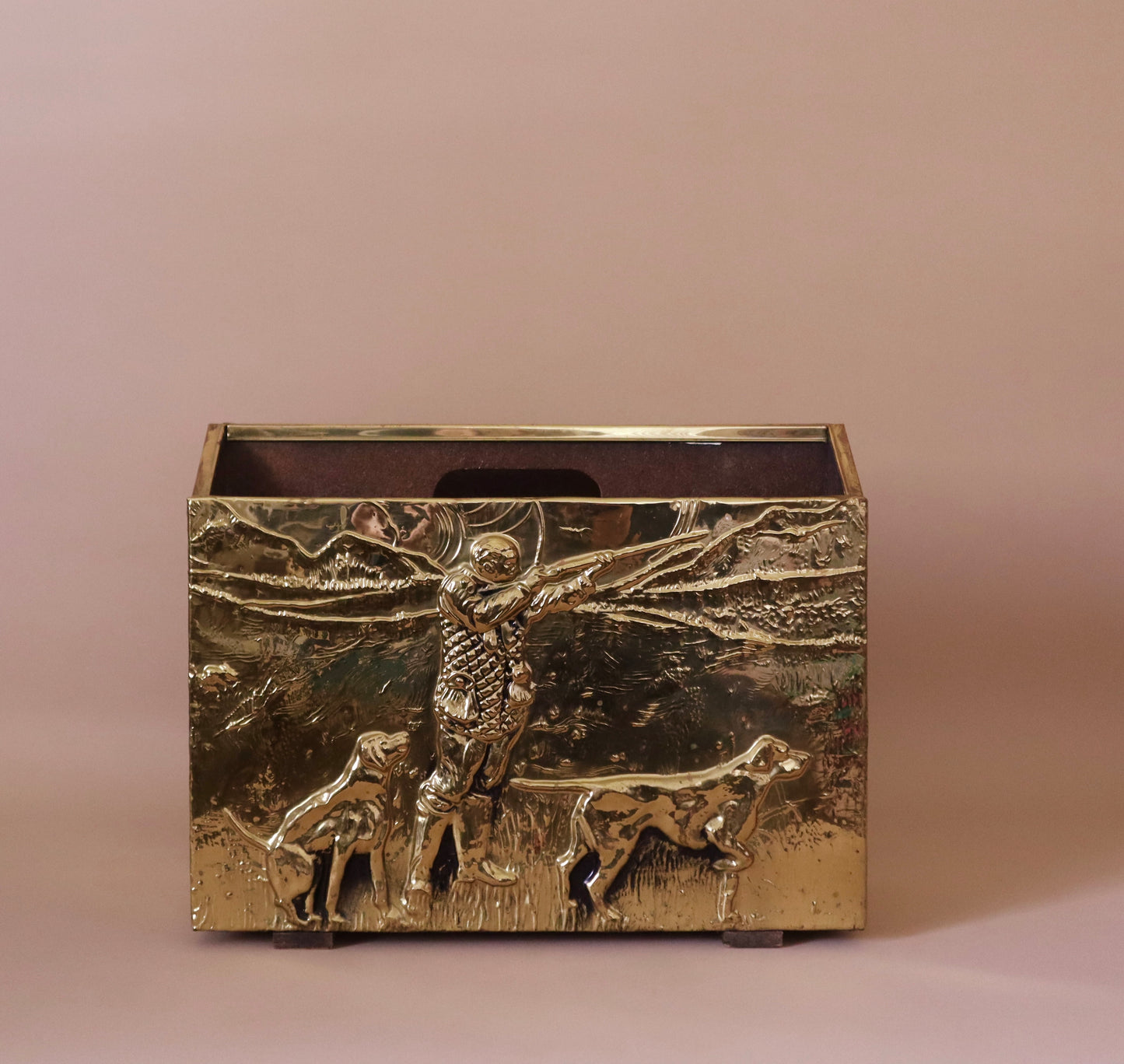 Brass Hunter & Dogs Magazine Rack