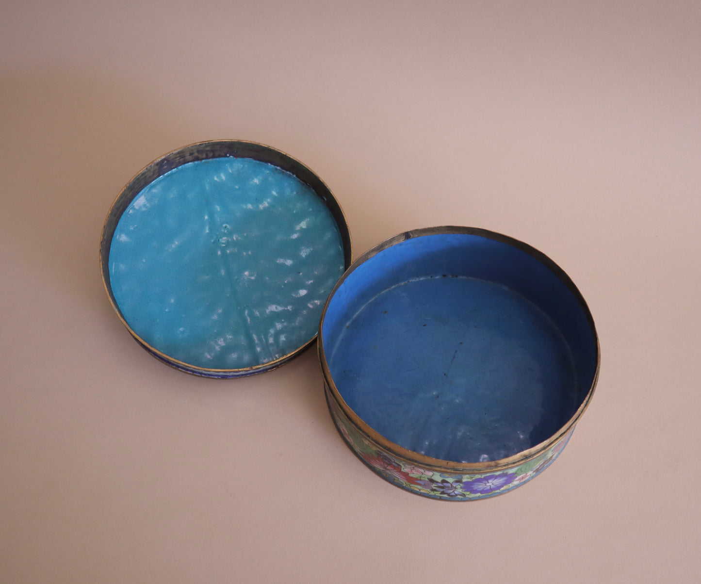 Antique Cloisonné Round Lidded Box With Foo Dog Finial