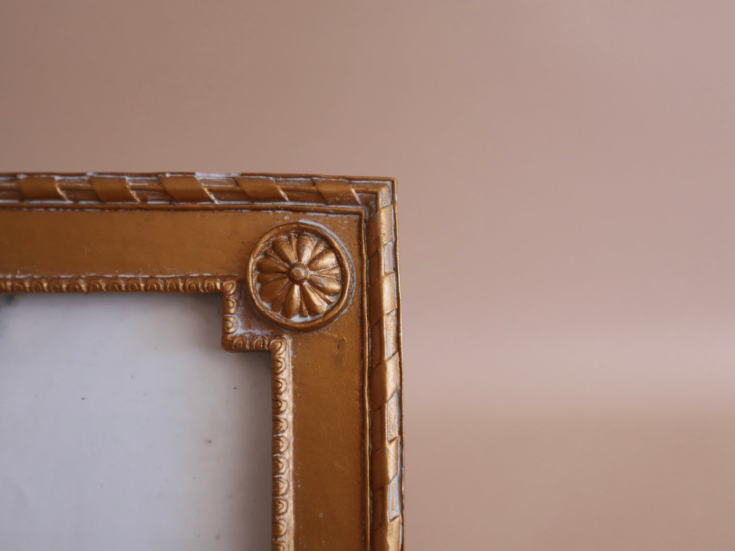 Vintage 90s Gold Resin Photo Frame